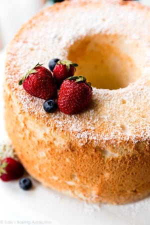 Angel food cake with berries