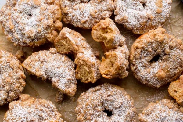 crumb cake donuts