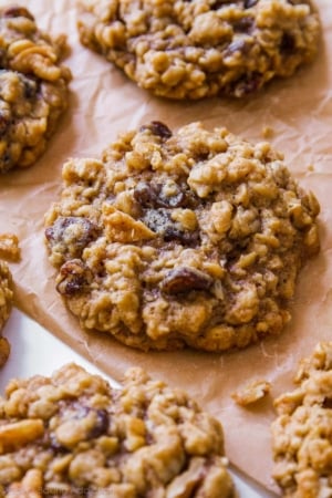 Oatmeal raisin cookies