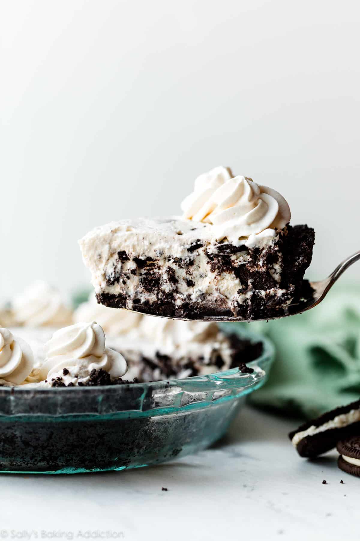 slice of cookies and cream pie